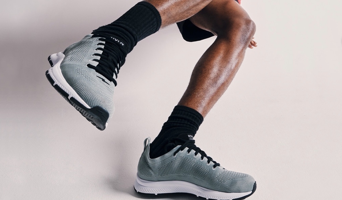 10 Best Walking Shoes For Men – Stride in Style in 2023