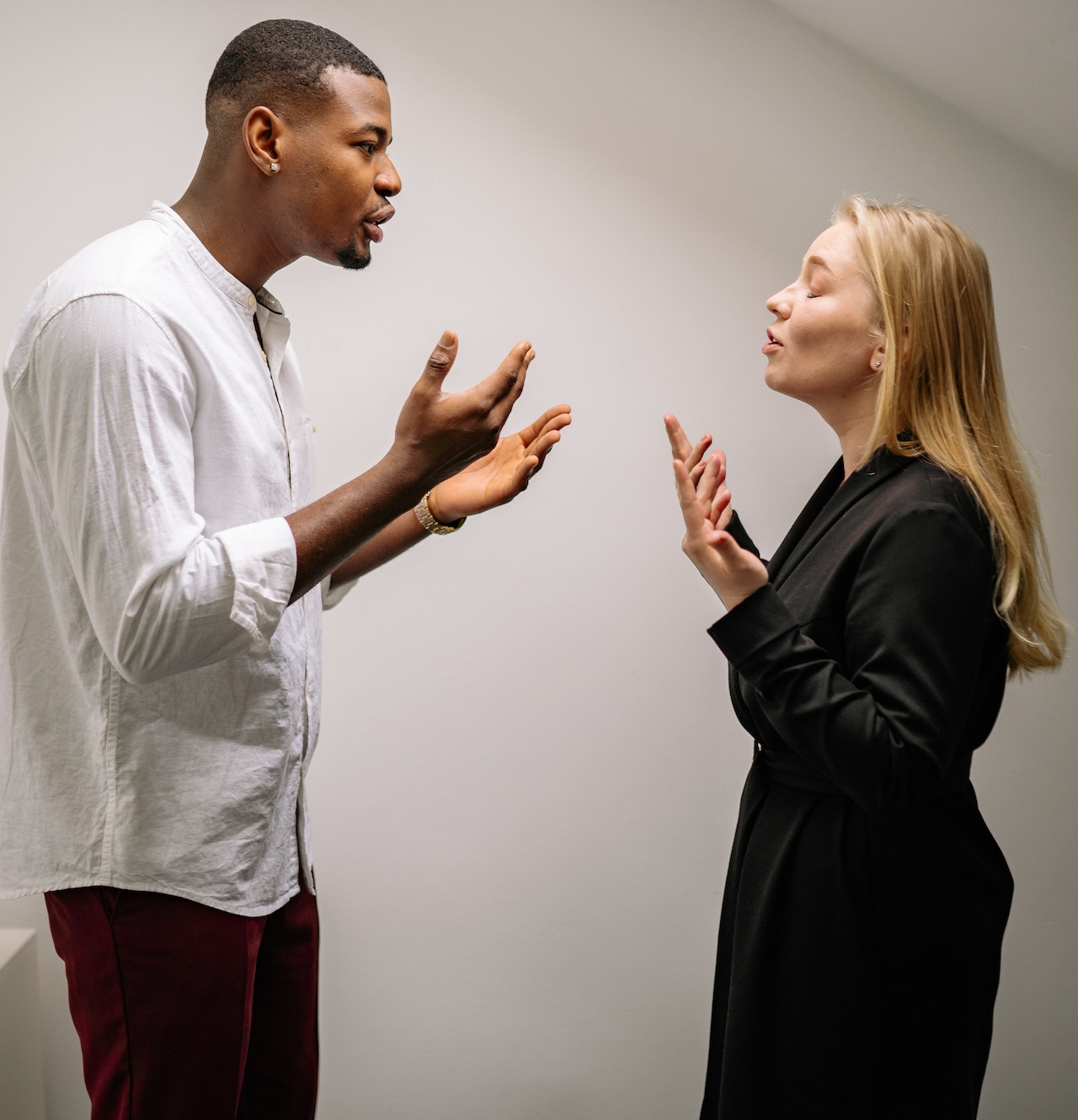 Why Does My Partner Always Argue and Try to Change My Viewpoint? – Dating Relationship Coaching & Advice