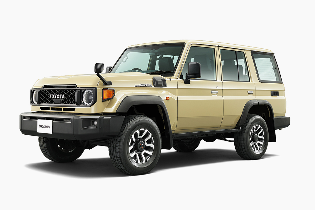 Toyota Unveils Retro-Style Land Cruiser 70 SUV