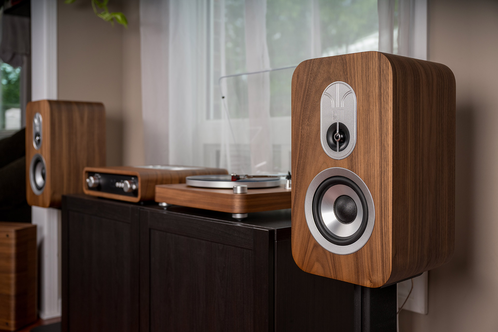 Dum Audio Stereo System | Uncrate