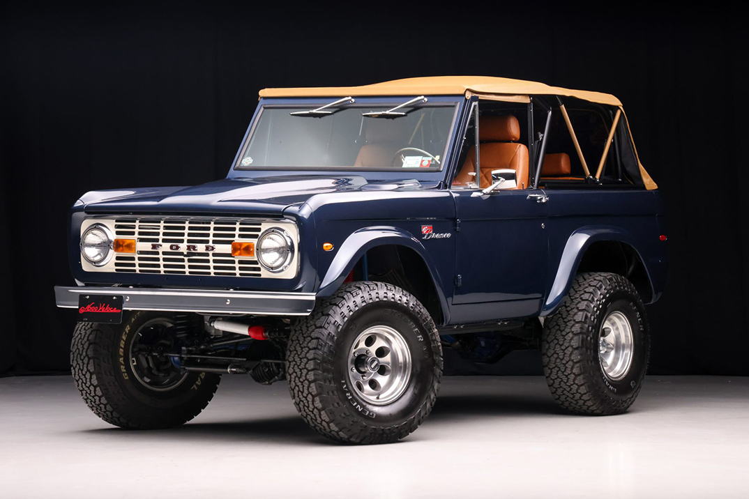 A Modified 1977 Ford Bronco 302 Is Up For Auction