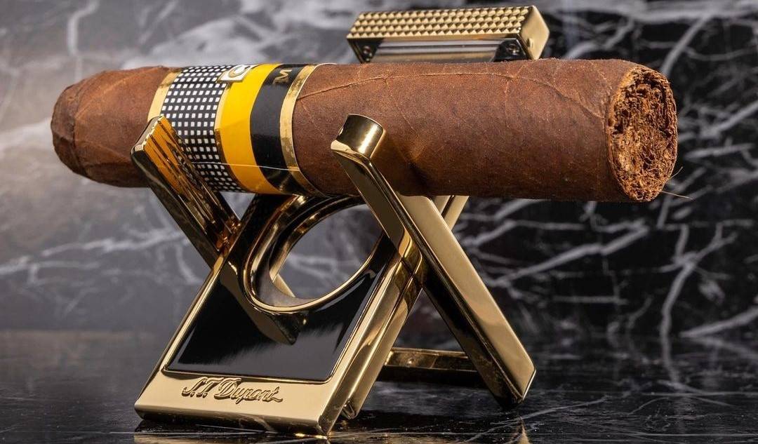 8 Best Cigar Cutters For A Swift, Precise Cut in 2024