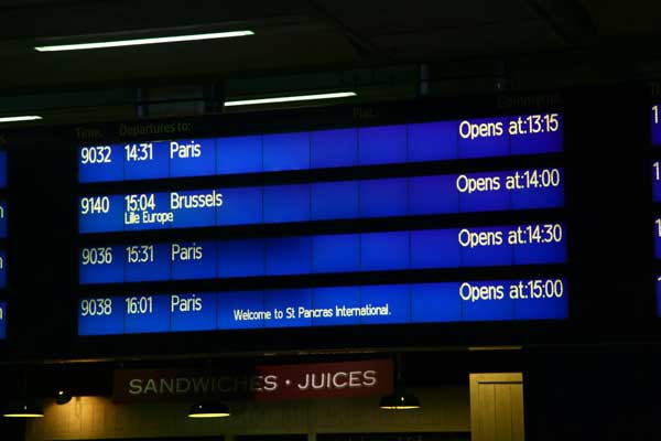 St Pancras London- French Traveller