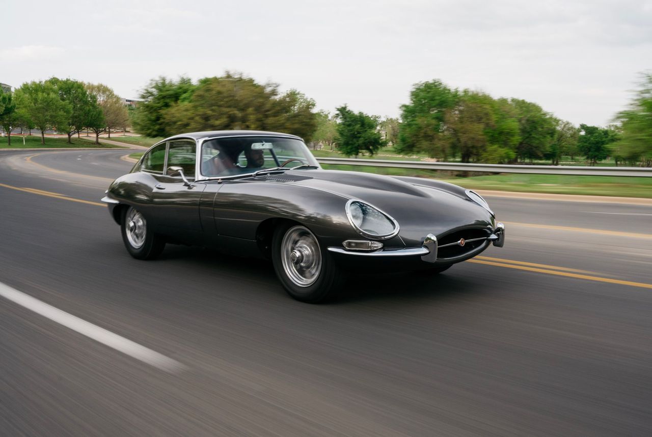 Moment 1966 Series I Jaguar E-Type