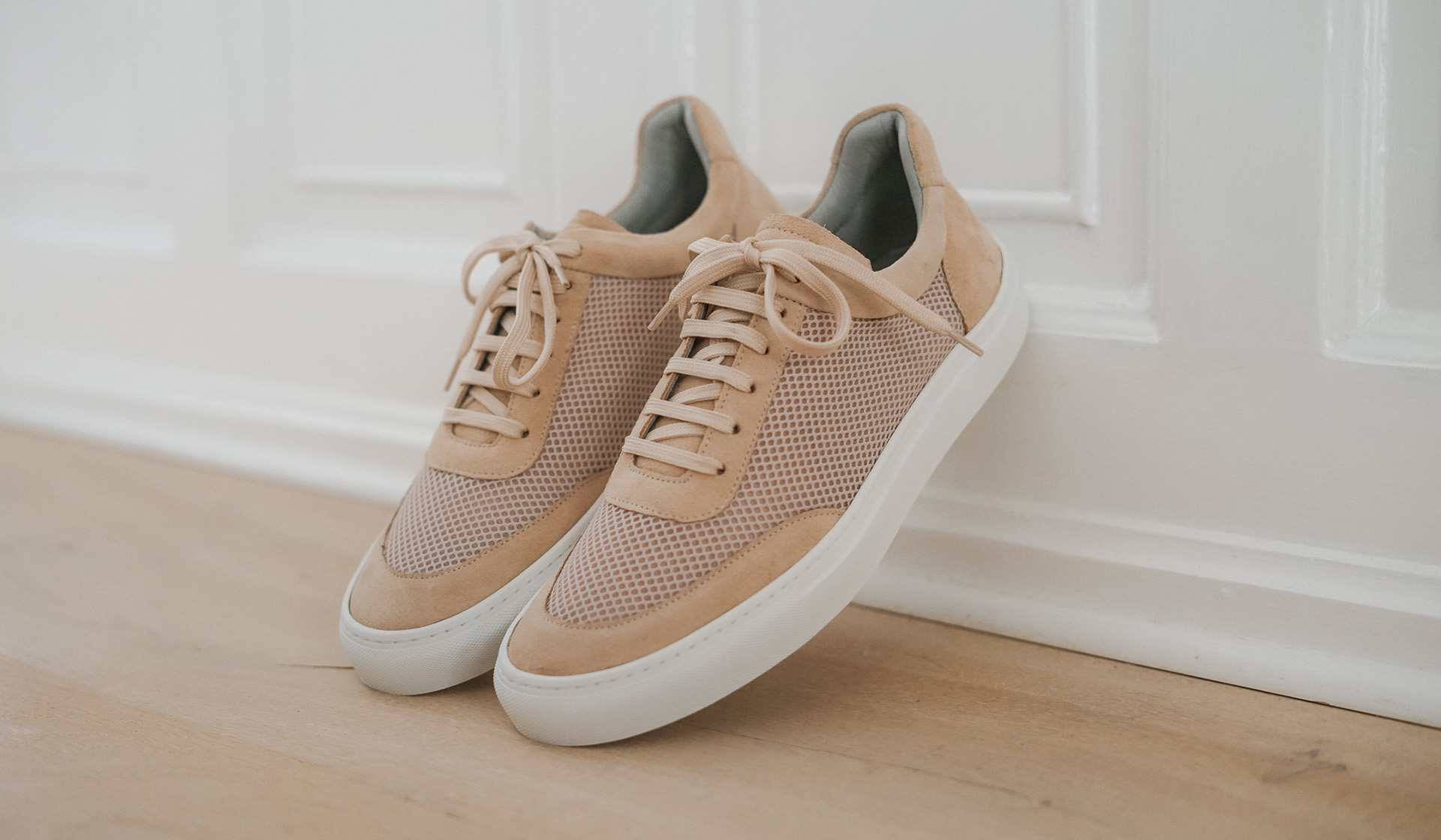 Top 5 Minimalist Sneaker Styles For Summer 2024