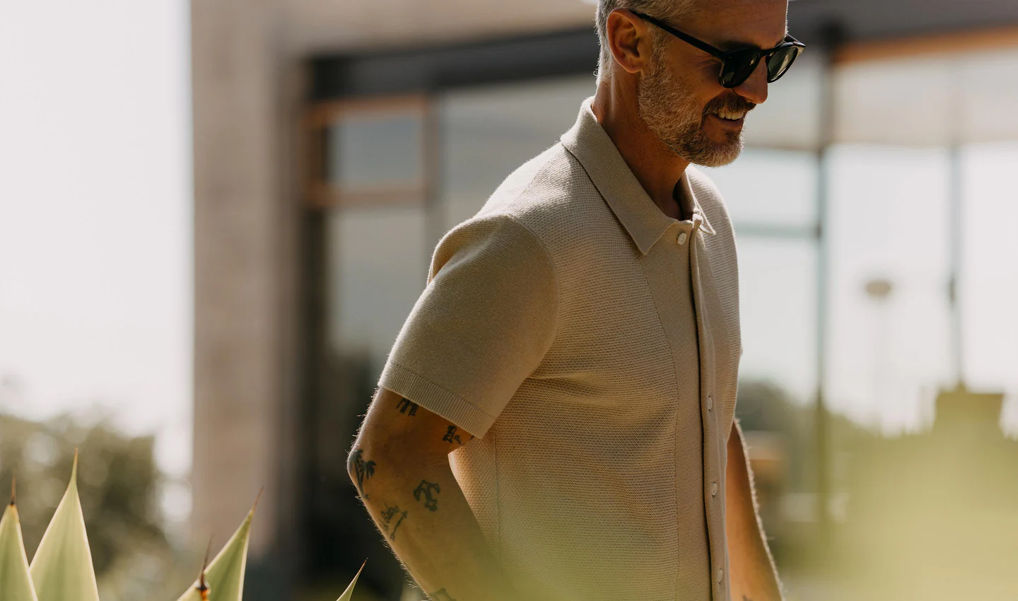 8 of the coolest short sleeve shirts for summer from Taylor Stitch