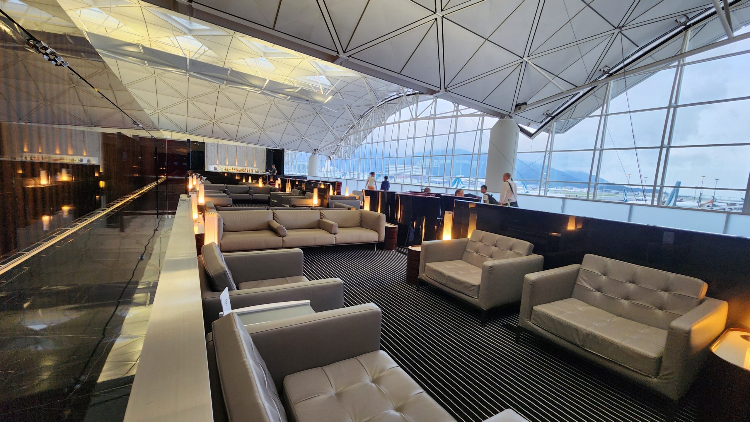 Cathay Pacific’s ‘The Wing’ – The Luxury Lounge Experience Ever