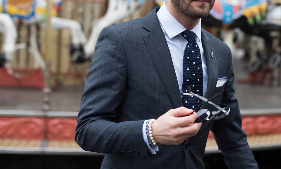 A Guide To Men’s Suit Fabrics