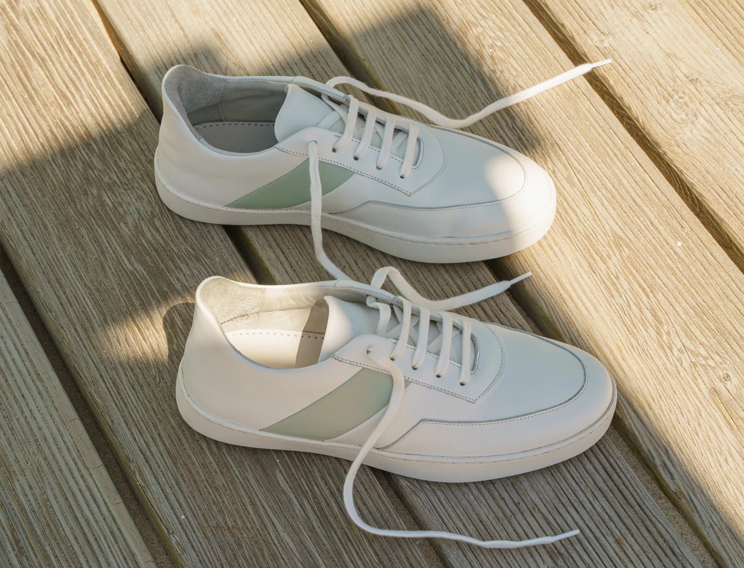 JAK Atlas Low II Sneakers: Minimalist Perfection Reimagined