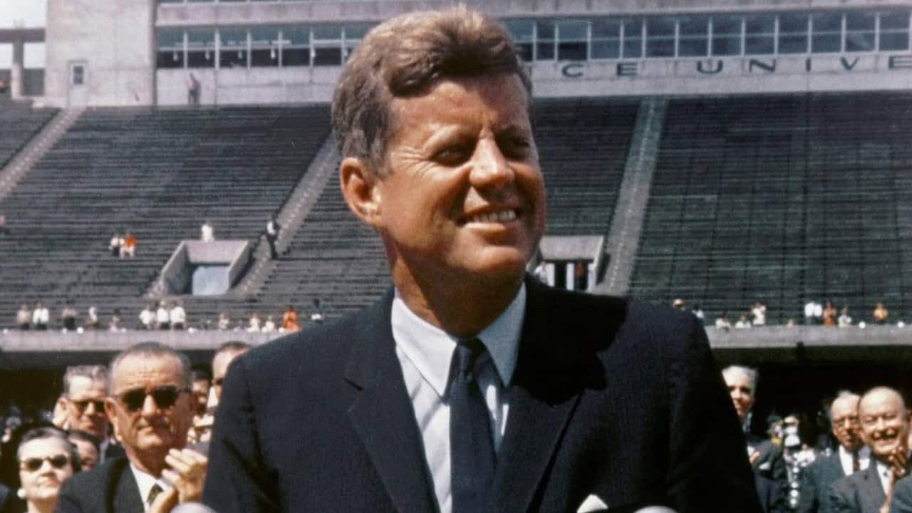 How to Dress Like JFK: Style Guide to an Icon of Elegance