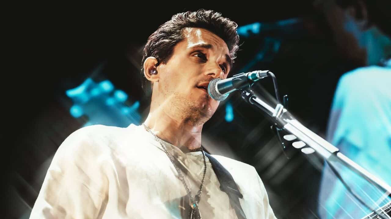 How to Dress Like John Mayer: Style Guide to the Laid-Back Rock Icon