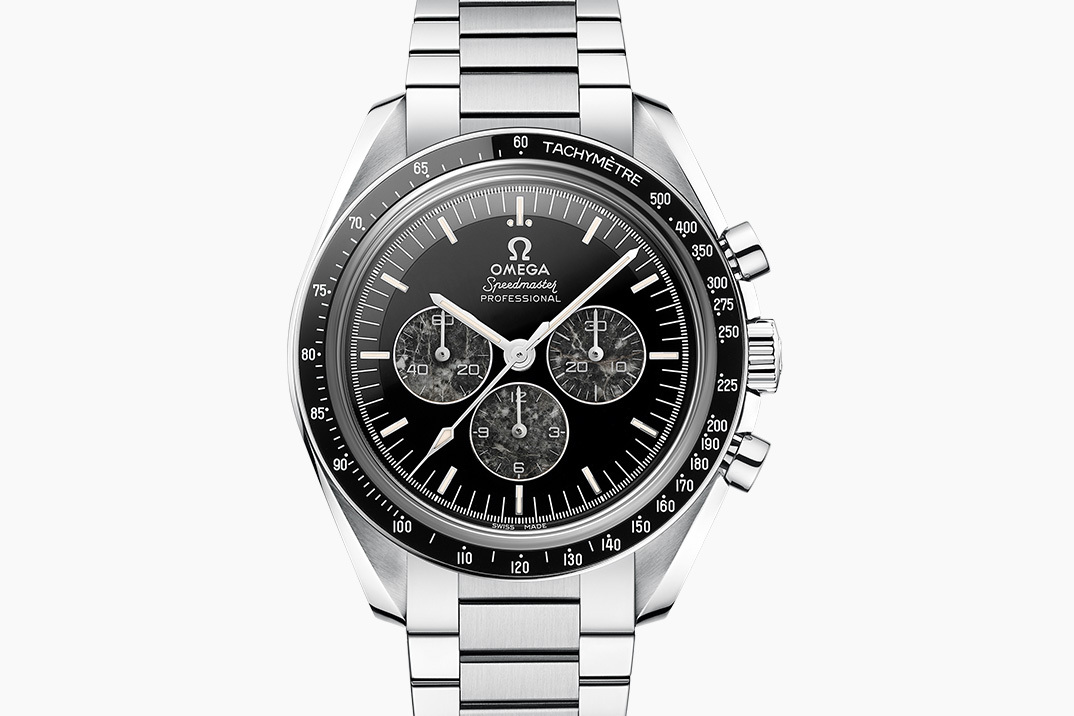 Omega Gives a Platinum Case and Bracelet to the Speedmaster Caliber 321 Moonwatch