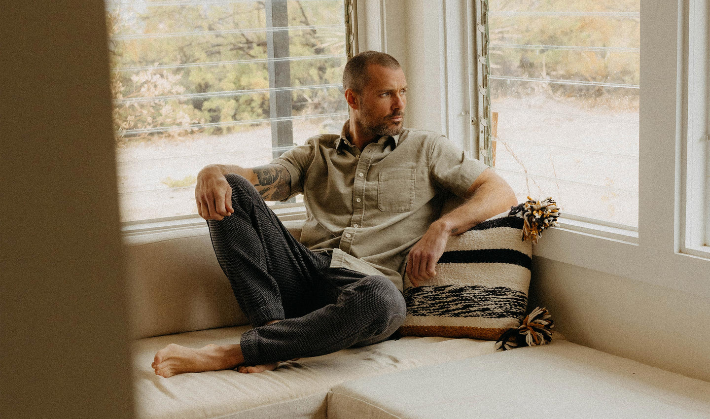 8 of the best short sleeve men’s shirts for summer from Taylor Stitch