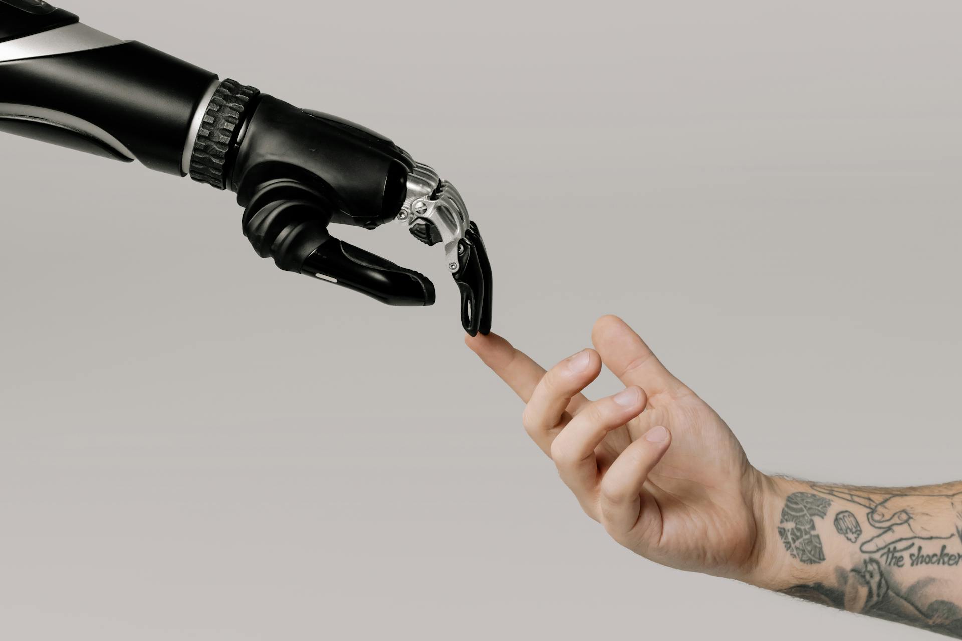 Why AI is Not a Replacement for Therapy