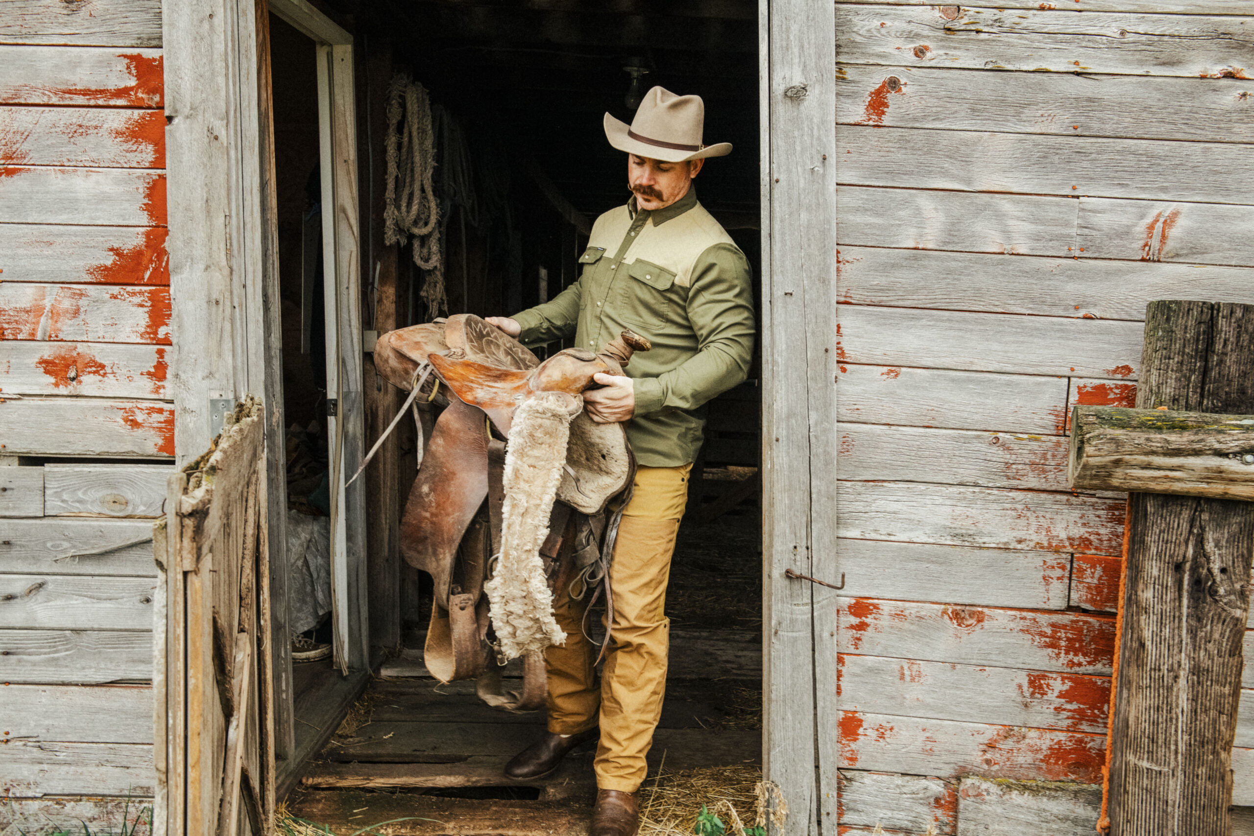 15 of the best adventure-ready men’s shirts from PONCHO