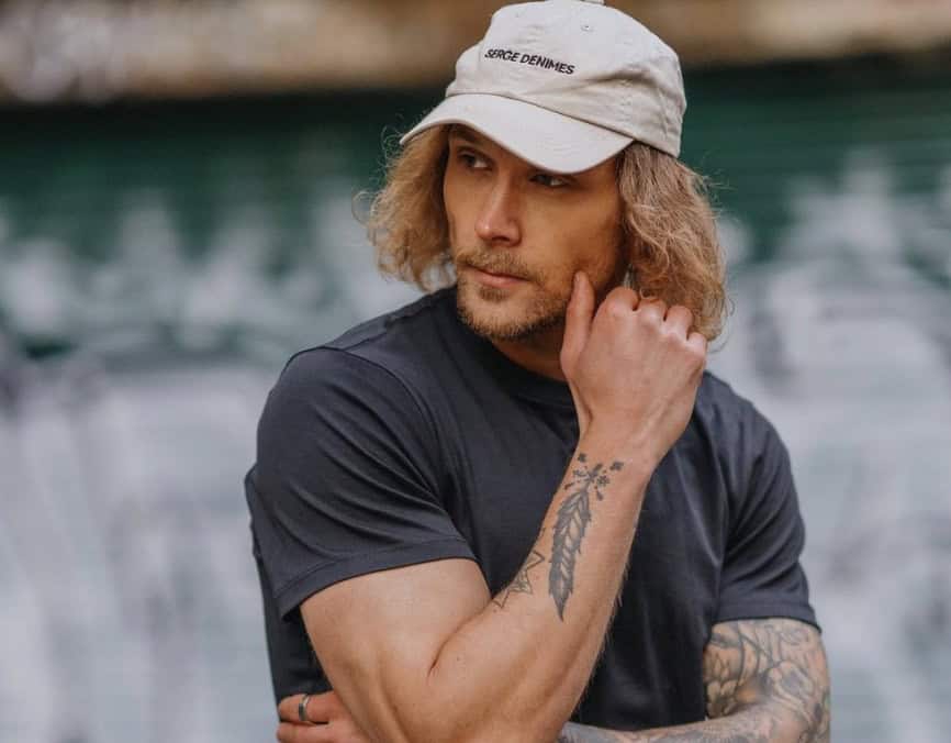 20 Best Caps for Casual Outfits 2025