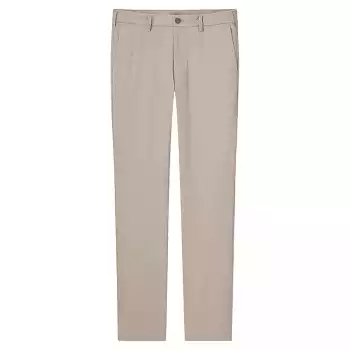 Uniqlos_Chino-Pants